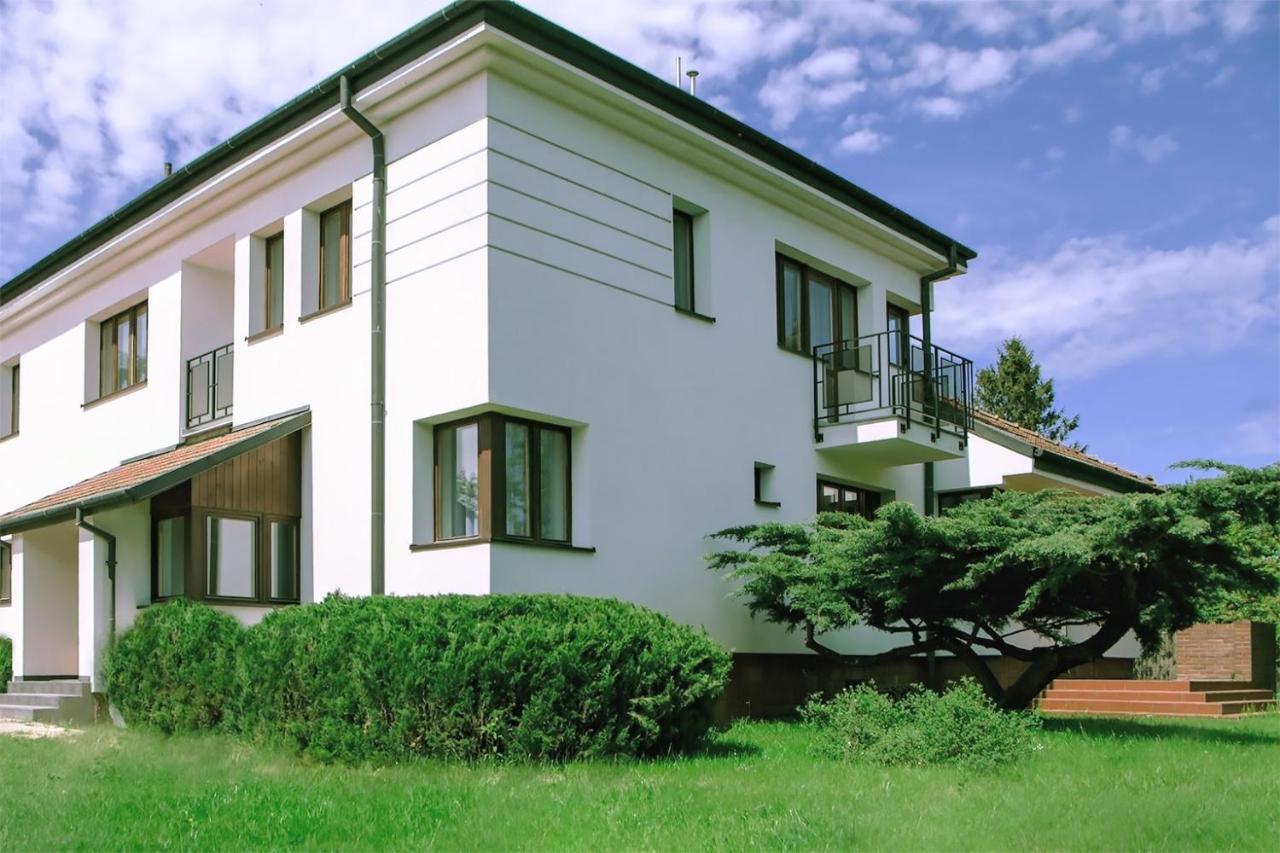 Apart Hostel S8 Blizne Jasinskiego Exterior photo