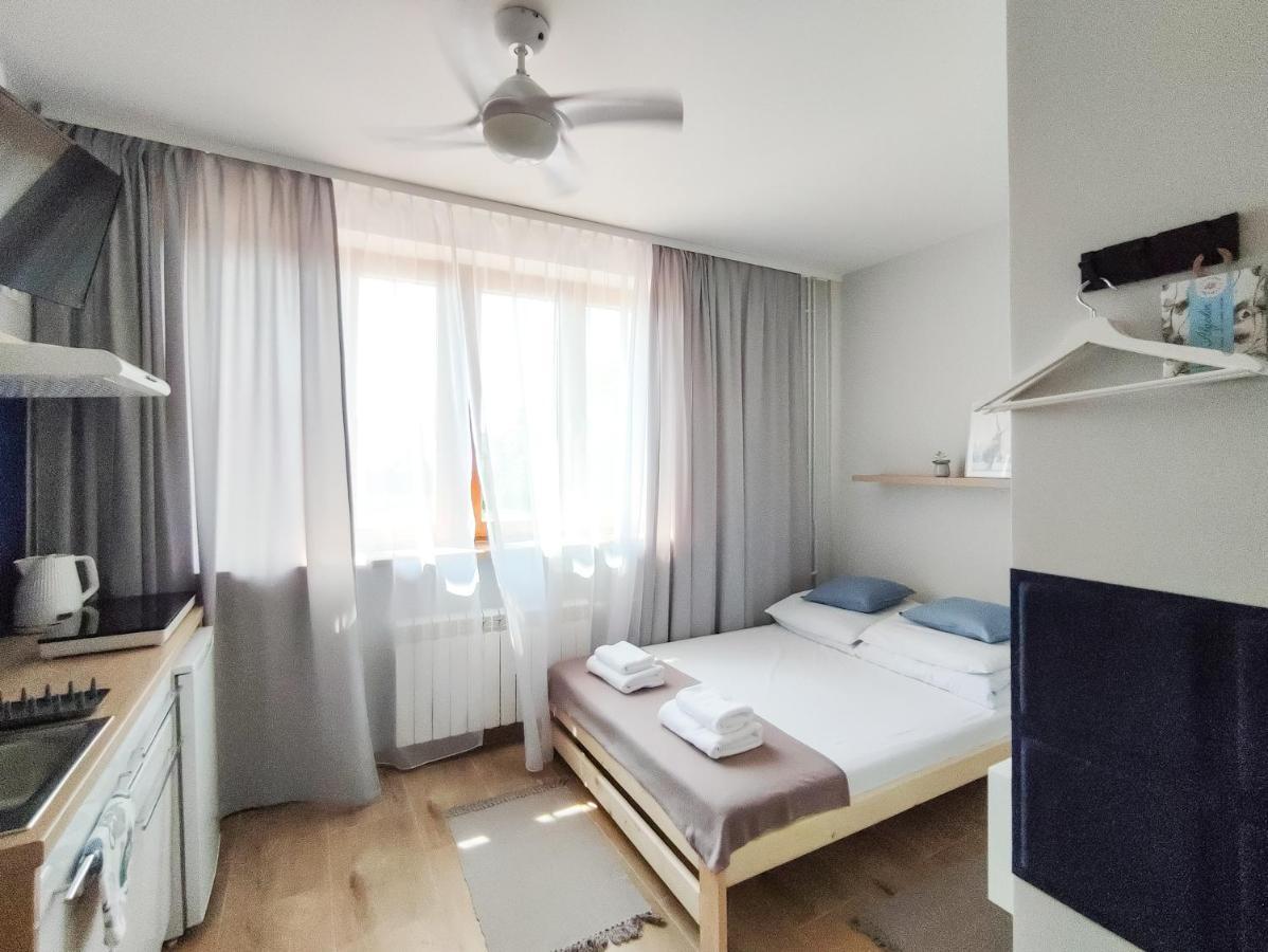 Apart Hostel S8 Blizne Jasinskiego Exterior photo