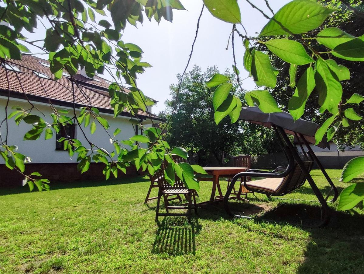Apart Hostel S8 Blizne Jasinskiego Exterior photo