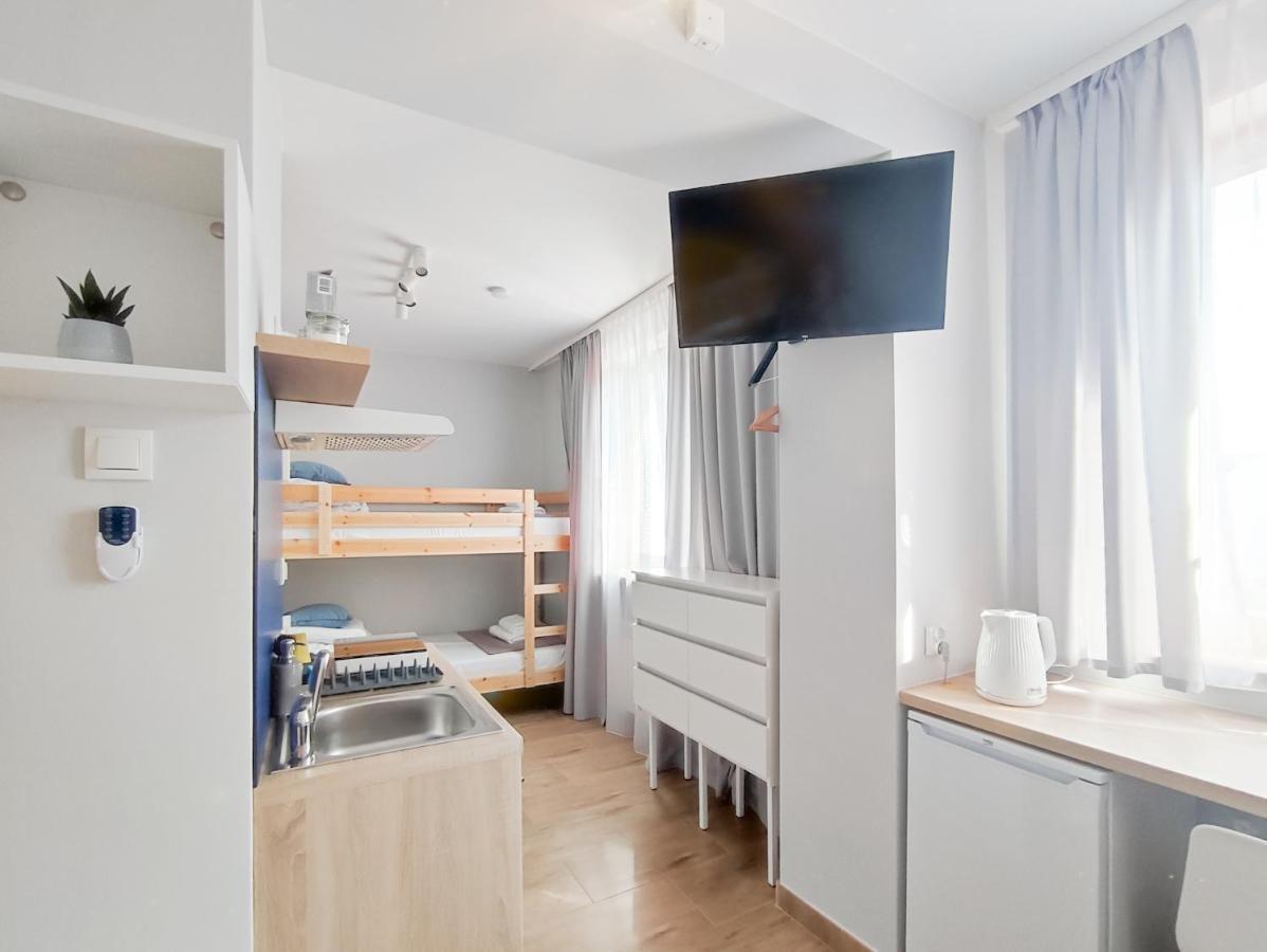 Apart Hostel S8 Blizne Jasinskiego Exterior photo